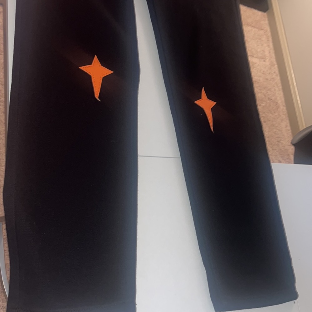 Never worn orange patch stitched on slight stretch boot cut jeans 🧡 - Picture 4 of 7